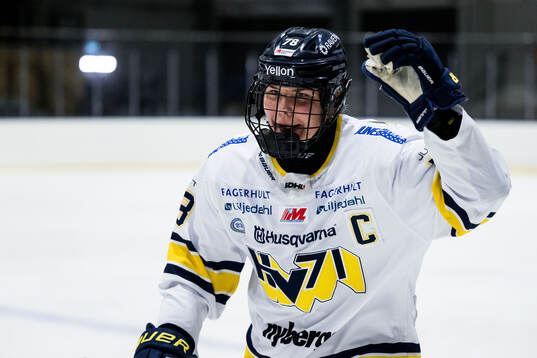 HV71s Elin Svensson jublar
