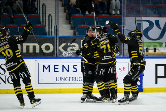 AIKs Tom Hedberg jublar