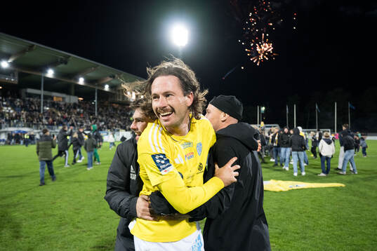 Falkenbergs FFs Rasmus Andersson jublar