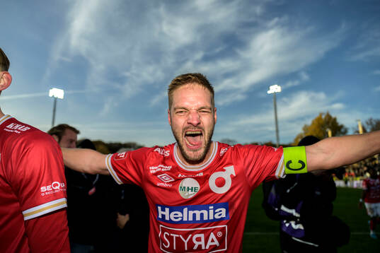 Degerfors Johan Mårtensson jublar