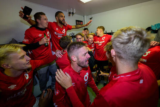 Degerfors Johan Mårtensson jublar