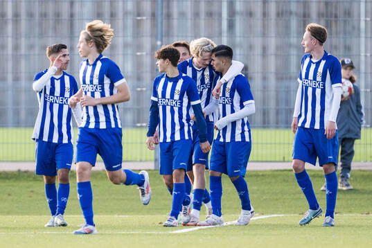 IFK Göteborgs Haydar Sultan och Axel Sjöström Falk jublar efter 1-1