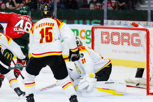 Frölundas Carl Klingberg gör 4-1 på Brynäs målvakt