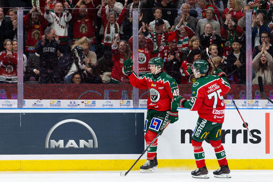 Frölundas Carl Klingberg jublar