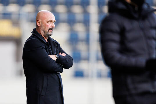 Utsiktens manager Bosko Orovic 2under fotbollsmatchen i