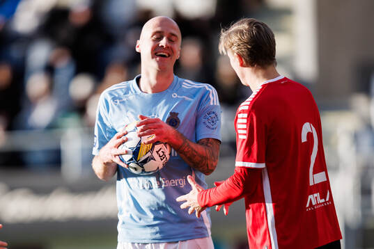 Gefles Anton Lundin och Utsiktens Daniel Hermansson