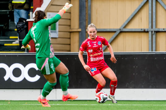 Linköpings Maria Olafsdottir Gros och Rosengårds målvakt