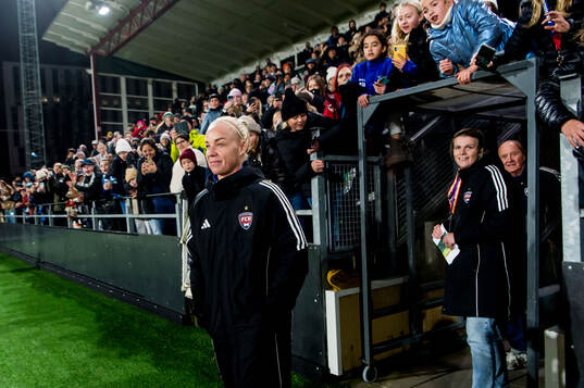 Rosengårds Caroline Seger hyllas av publien