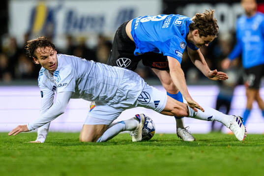 Djurgårdens Albin Ekdal och Halmstads Jonathan Svedberg
