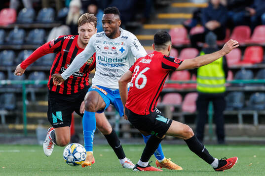 Värnamos Johnbosco Samuel Kalu och Brommapojkarnas