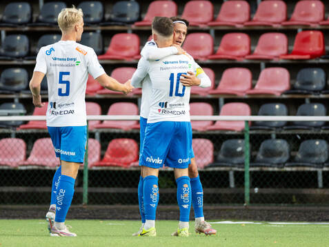 Värnamos Simon Thern jublar