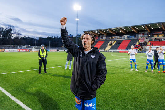 Värnamos Simon Thern jublar