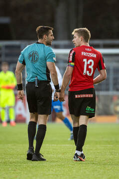 Domare Granit Maqedonci och Brommapojkarnas Ludvig Fritzson