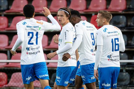 Värnamos Simon Thern jublar