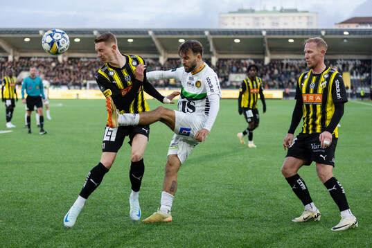 Häckens Julius Lindberg och Mikkel Rygaard Jensen mot GAIS