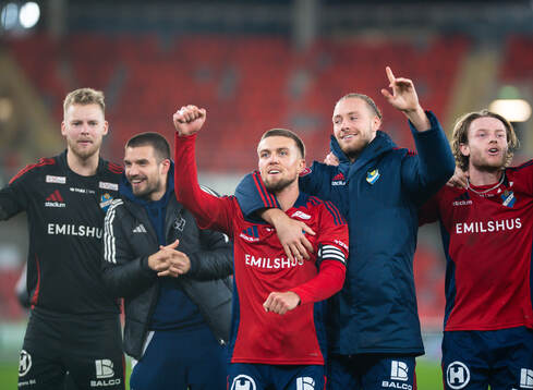 Östers IFs Ivan Kricak och Kevin Höög Jansson jublar
