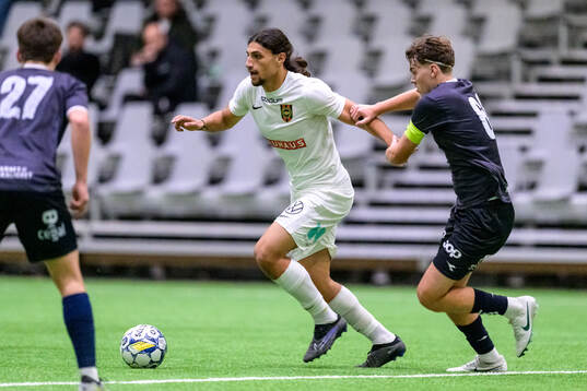 Brommapojkarnas David Isso och Vikings Jens Koll-Frafjord