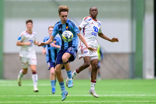 Djurgårdens Liam Valentini och Vålerengas Mathias Solberg