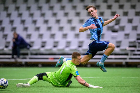 Vålerengas Ulrik Strøm och Djurgårdens Liam Valentini