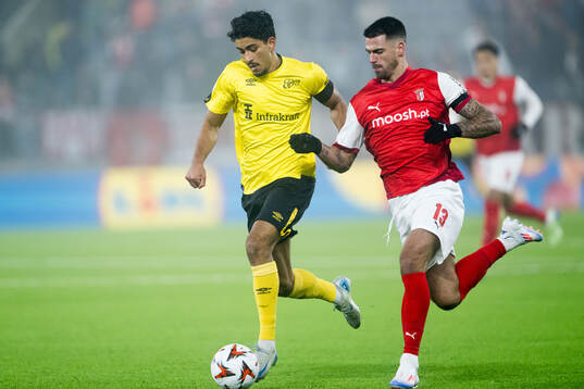 Ahmed Qasem of Elfsborg and Joao Ferreira of Braga