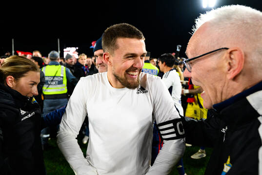 Östers Ivan Kricak jublar över avancemanget till Allsvenskan 2025