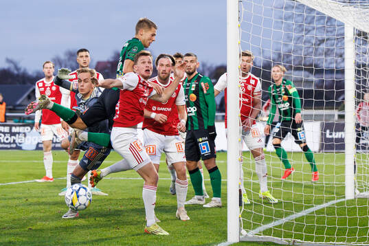 Varbergs Gustav Broman och Sandvikens IFs Daniel Söderberg