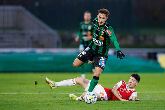 Varbergs Anton Kurochkin och Sandvikens IFs Adam Kiani