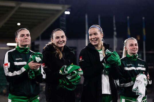 Hammarbys Smilla Vallotto,Vilde Hasund, Eva Nyström och