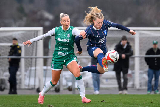 Alingsås Moa Öhman och Malmö FFs Sofia Wännerdahl
