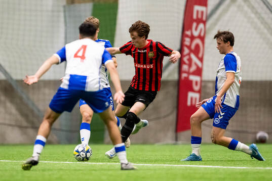 Brommapojkarnas Atle Wahlund och Odenses Mads Larsen