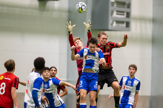 Odenses målvakt Tobias Elnegaard och Sebastian Mørk