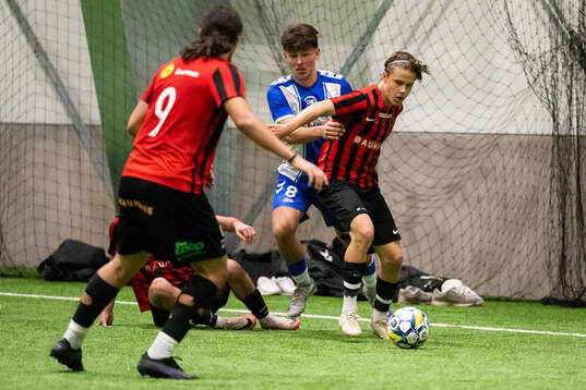 Odenses Mads Larsen och Brommapojkarnas Love Arrhov