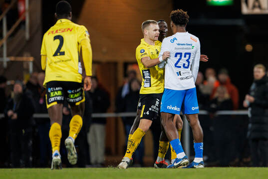 Elfsborgs Gustav Henriksson och Värnamos Samuel Kotto