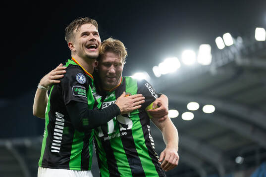 GAIS Alexander Ahl Holmström och August Wängberg jublar