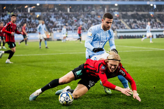 Malmö FFs Gabriel Busanello och Brommapojkarnas Alexander