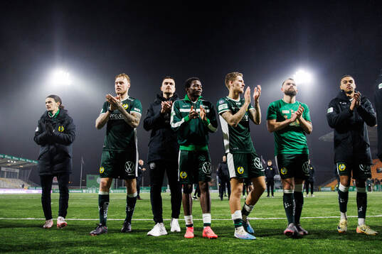Hammarbys spelare jublar