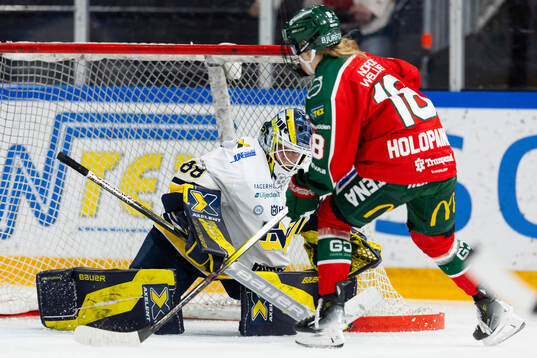 HV71s målvakt Lina Van Noort mot Frölundas Elisa