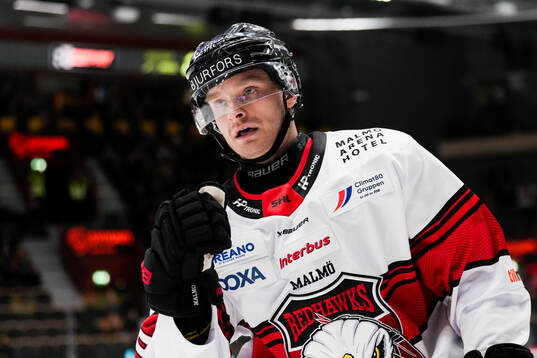 Malmö Redhawks Johan Olofsson jublar