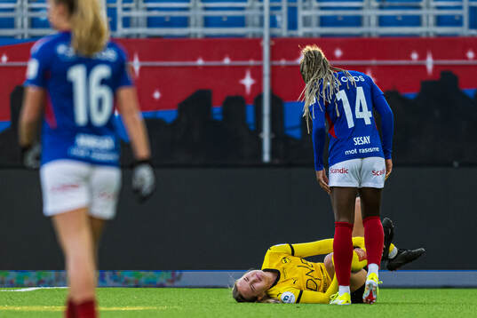 Oda Mathilde Johansen of LSK Kvinner in pain