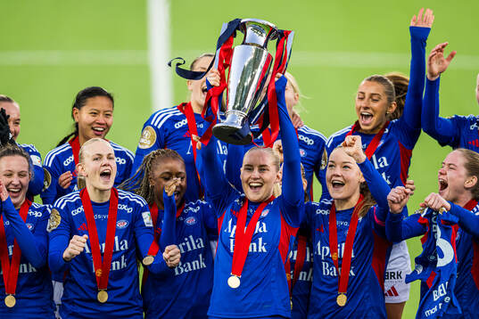 Karina Sævik, Iselin Sandnes Olsen and Janni Thomsen of