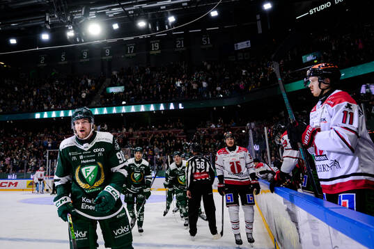 Färjestads Marian Studenic jublar