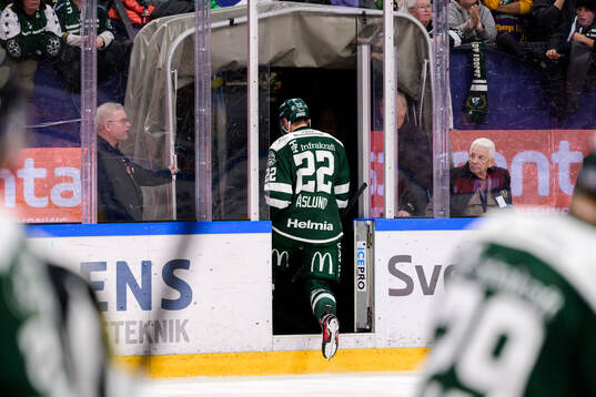 Färjestads Per Åslund lämnar isen