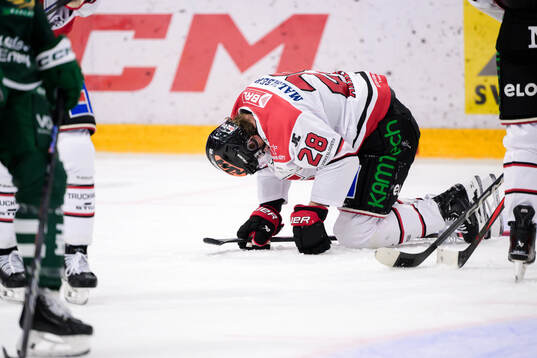 Örebros Linus Arnesson har ont