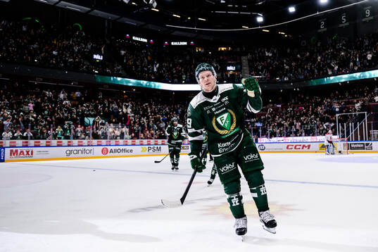 Färjestads Oskar Steen jublar