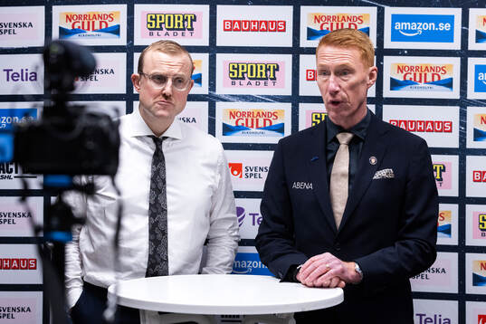 Linköpings assisterande tränare Jeff Jakobs och Växjös