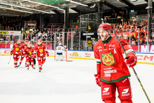 Moras Johan Persson jublar