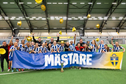 IFK Göteborgs spelare jublar