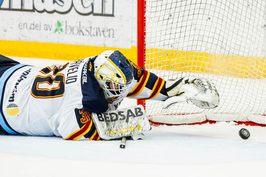 3-2 bakom Djurgårdens målvakt Hugo Hävelid