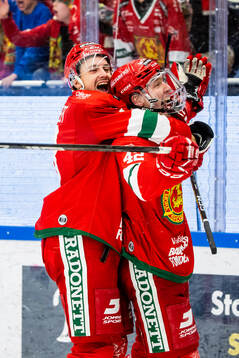 Moras Kalle Kratz jublar