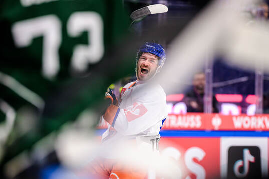 Kristian Tanus of Tappara Tampere celebrates